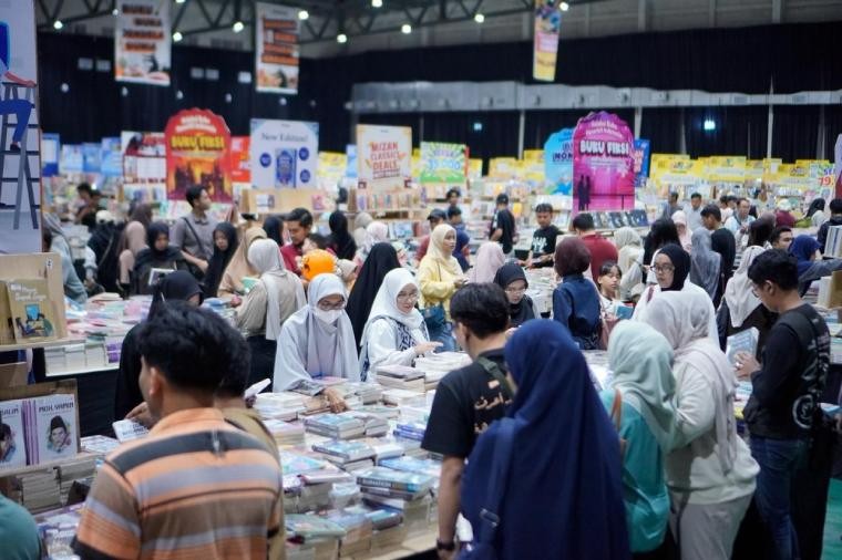 Bazar Buku Internasional Terbesar Hadir di Summarecon Mutiara Makassar Convention Center